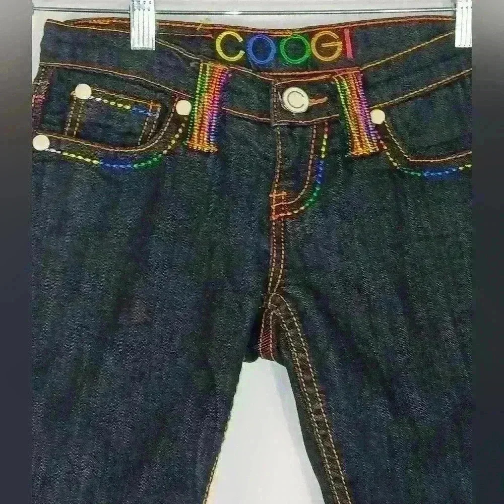 COOGI EMBROIDERED RAINBOW SHORTS. - Picture 3 of 5